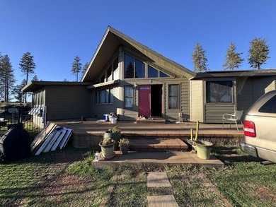 Welcome to this 3-bedroom, 2-bathroom home in Oroville offering - photo 8