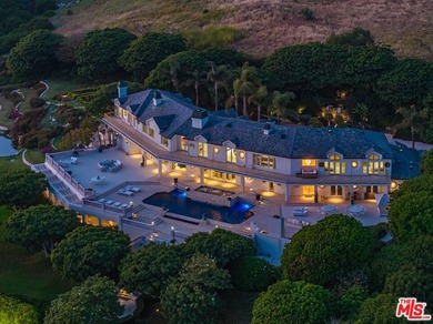 Private Malibu Ocean-View Estate on approx. 5 acres spanning 13 - photo 49