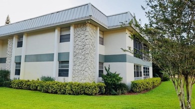 Beautifully updated 2-bedroom, 1-bath second-floor condo in the - photo 5