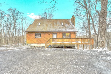 Arrowhead Lake Home For Sale in Pocono Lake Pennsylvania