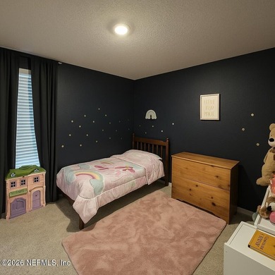 Well-maintained townhome just minutes from downtown and the - photo 7