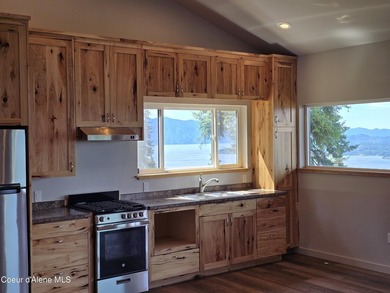 Mountain-Top Lake View Home on 13 Acres Bordering National - photo 11