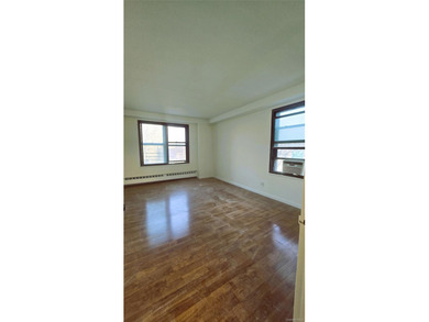 Move right into this beautifully renovated 2-bedroom, 1-bath - photo 13