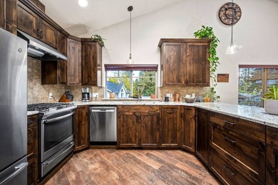 Welcome to The Tree House at Avondale Lane, a one-of-a-kind - photo 14