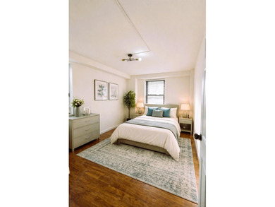 Move right into this beautifully renovated 2-bedroom, 1-bath - photo 15