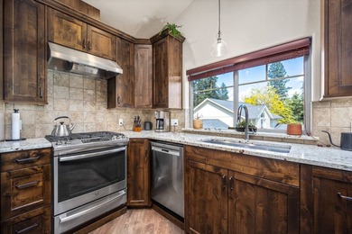 Welcome to The Tree House at Avondale Lane, a one-of-a-kind - photo 15