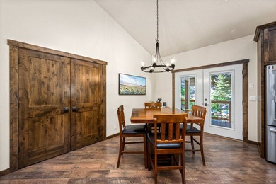 Welcome to The Tree House at Avondale Lane, a one-of-a-kind - photo 16