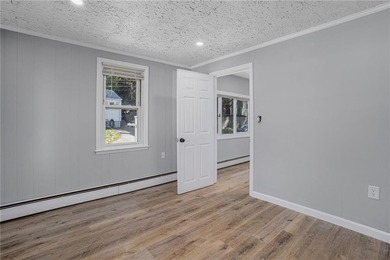 Unique two-family log cabin in the desirable Riverside area - photo 16