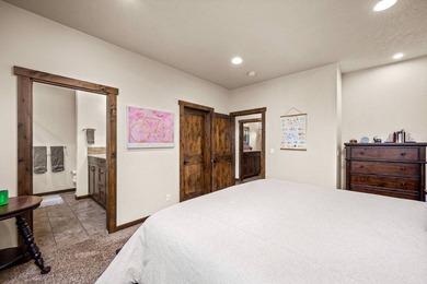 Welcome to The Tree House at Avondale Lane, a one-of-a-kind - photo 19