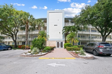 Enjoy peaceful lake and fountain views from this beautifully - photo 1