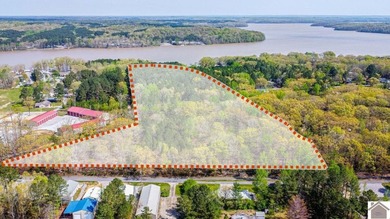 Kentucky Lake Acreage For Sale in Murray Kentucky