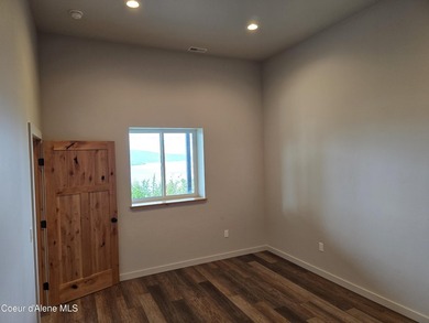 Mountain-Top Lake View Home on 13 Acres Bordering National - photo 26