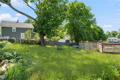Unique two-family log cabin in the desirable Riverside area - photo 26