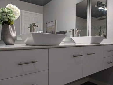 Gorgeous! Experience five star luxury living! 2nd floor (top - photo 10