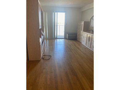 PRICE REDUCED. Waterfront 2 bedroom, 2 full bath unit. Panoramic - photo 9