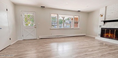 This Gem is ready for you! Welcome to this beautiful renovated 4 - photo 3