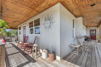 Welcome to your rare, Old Florida 1.45 Acre compound, steps away - photo 13