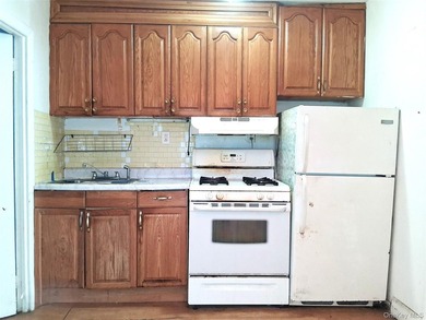 Don't miss this excellent investment or owner-occupant - photo 14