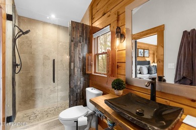 Rare Opportunity: Luxury Rustic-Modern Lakefront Retreat Wake up - photo 18