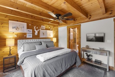 Rare Opportunity: Luxury Rustic-Modern Lakefront Retreat Wake up - photo 20