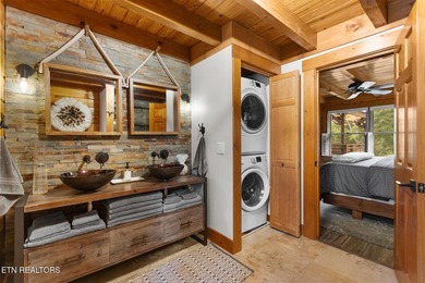 Rare Opportunity: Luxury Rustic-Modern Lakefront Retreat Wake up - photo 21