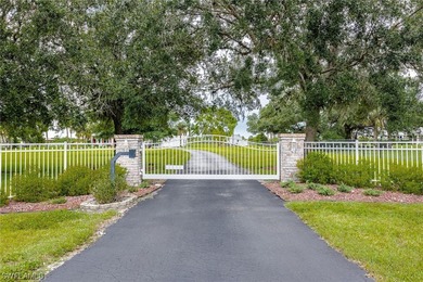 Welcome to this charming and inviting Mini-Ranch located in the - photo 4