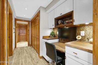 Rare Opportunity: Luxury Rustic-Modern Lakefront Retreat Wake up - photo 32