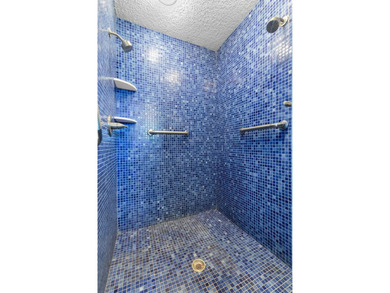 Welcome to your rare, Old Florida 1.45 Acre compound, steps away - photo 42
