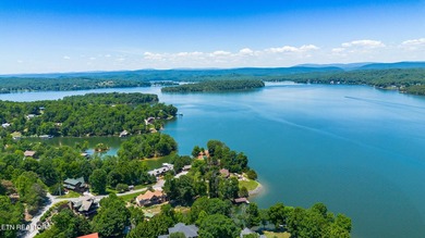 Rare Opportunity: Luxury Rustic-Modern Lakefront Retreat Wake up - photo 54