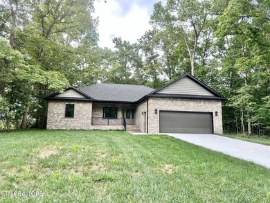 Stunning brick front New Construction! This 3 bedrooms, 2 bath - photo 3