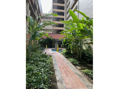 Unit is vacant, BBQ, Exercise room, meeting room, pool, on the