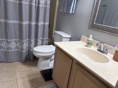 Don't miss out on this desirable top floor end unit offering - photo 16