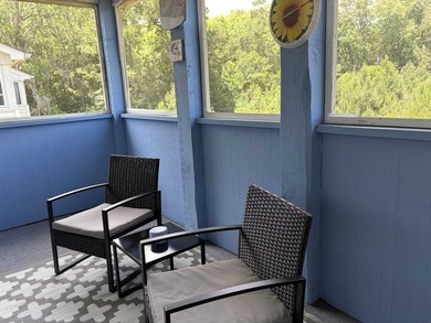 Don't miss out on this desirable top floor end unit offering - photo 22