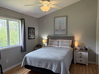 Don't miss out on this desirable top floor end unit offering - photo 32