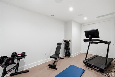 Completed custom 3 bed, 3.5 bath 3243 sq ft unit overlooking - photo 33