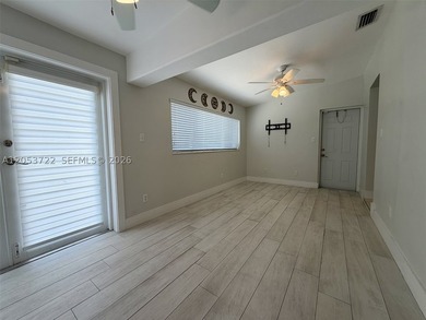 Ideally located just minutes from Coral Gables and South Miami - photo 42