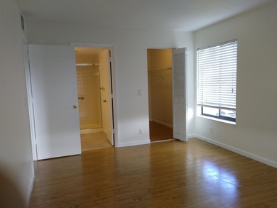 Beautiful 2BR/2BA condo with pond views from the private patio - photo 7