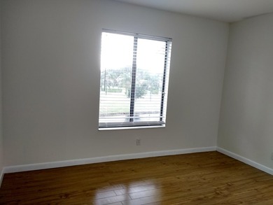 Beautiful 2BR/2BA condo with pond views from the private patio - photo 10
