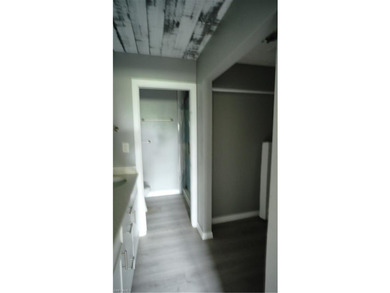 Super spacious condo in Island Park Village perfecly tucked on a - photo 11