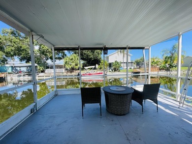 Welcome to this solid waterfront 2-bedroom, 2-bathroom - photo 6