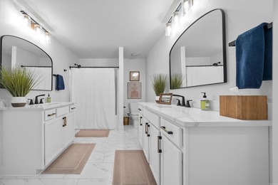 Welcome to this beautiful 4-bedroom, 3.5-bath lake home in the - photo 30
