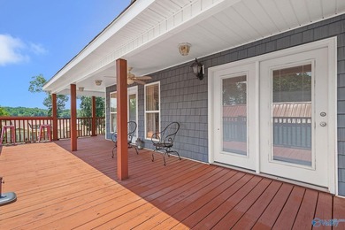 Peaceful 3-story lakefront home with stunning water views - photo 31