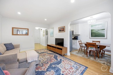Coveted layout in a prime Astoria location with added upside - photo 1