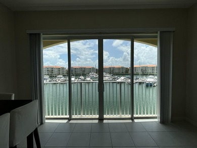 Perfect Location overlooking the wisest part of the Harbour Isle - photo 2