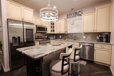 FULLY FURNISHED Dream Lake Getaway in Cedar Blue - Sulphur, OK - photo 4