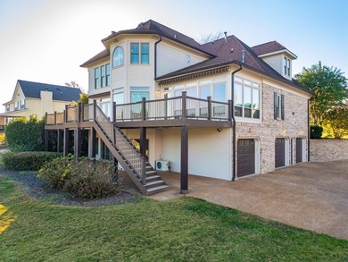 A rare find: Quality Custom built Lake house. 121 feet of water - photo 11