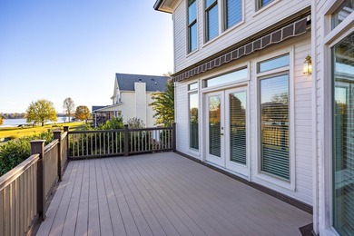 A rare find: Quality Custom built Lake house. 121 feet of water - photo 15