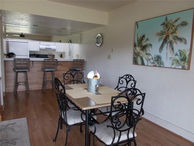 BEAUTIFUL 2 BED 2 BATH INVESTMENT CONDO: This condo unit is on - photo 6