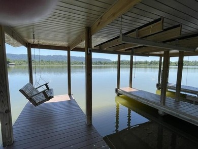 A rare find: Quality Custom built Lake house. 121 feet of water - photo 19