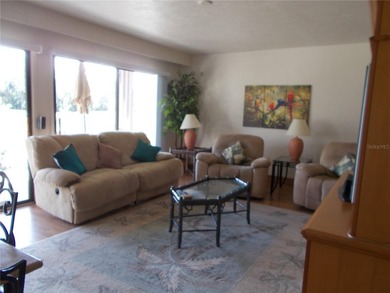 BEAUTIFUL 2 BED 2 BATH INVESTMENT CONDO: This condo unit is on - photo 9